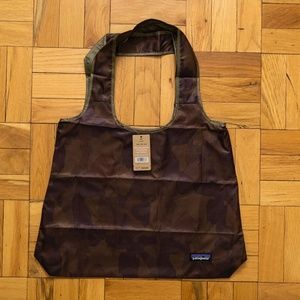 New Patagonia Shopper Tote Bag Upcycled Packable Foldable with Tags